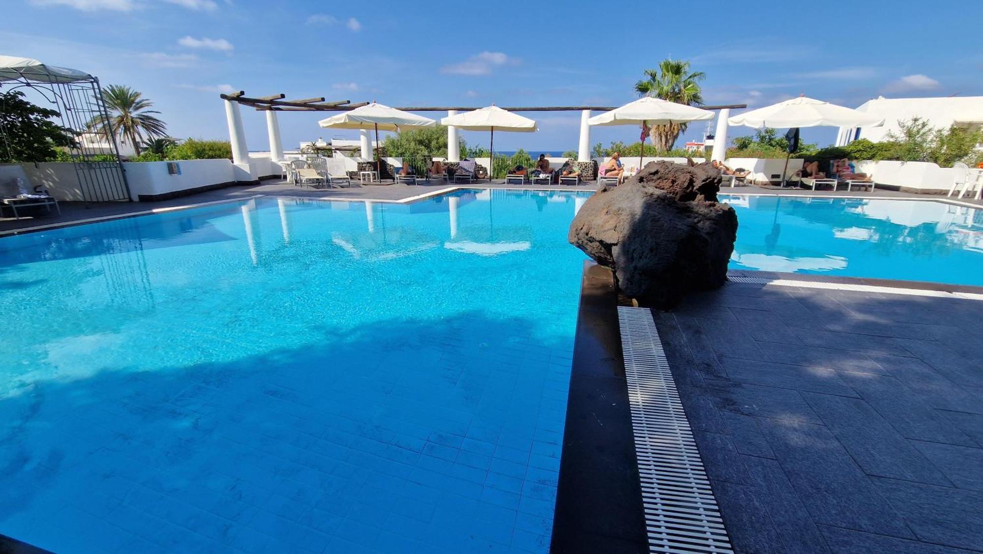 La Sirenetta Park Hotel Stromboli Exterior photo