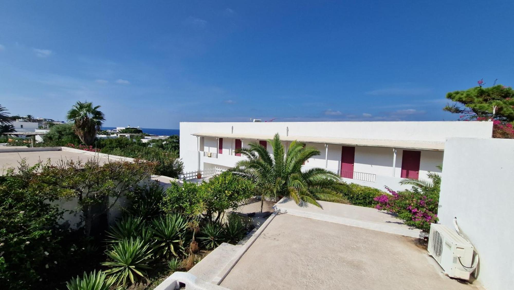 La Sirenetta Park Hotel Stromboli Exterior photo