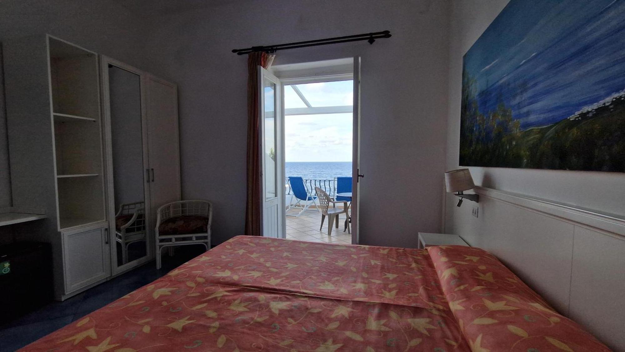 La Sirenetta Park Hotel Stromboli Exterior photo