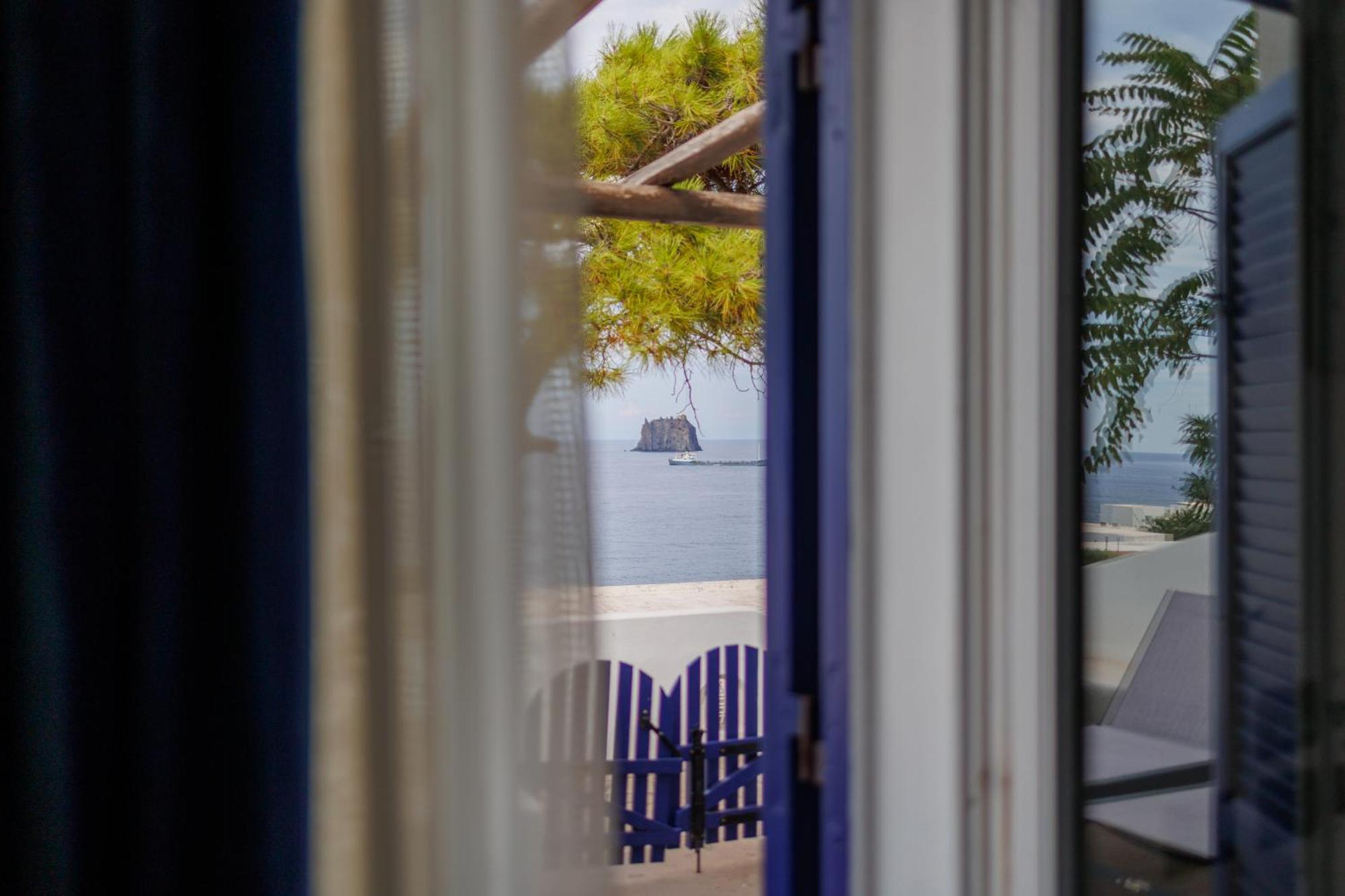 La Sirenetta Park Hotel Stromboli Exterior photo